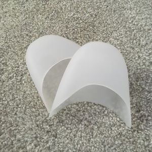 Never worn Ashely Bouder gel toepads